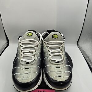 Nike Black and Gray Sneakers with White Accents. Excellent condition, like new.
